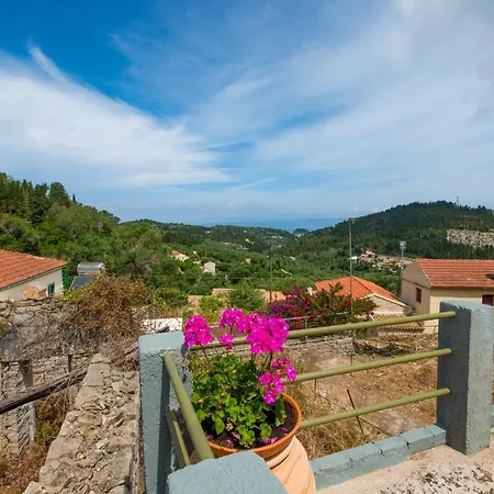 Holiday home Chrysa's Hideaway