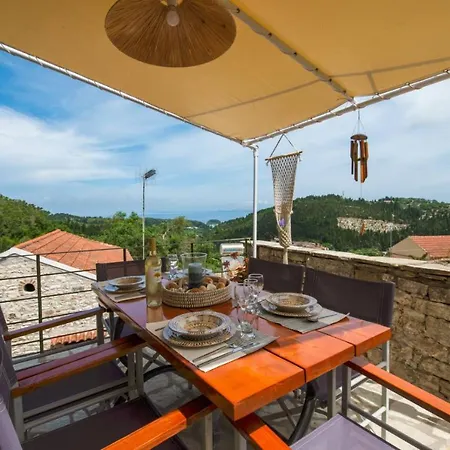 Holiday home Chrysa's Hideaway Rantatika